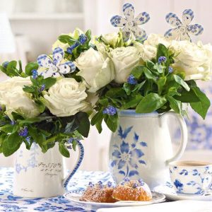 Dubbele kaart met vazen met rozen