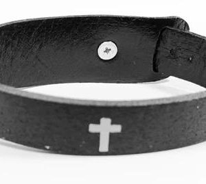 Armband zwart met wit kruis